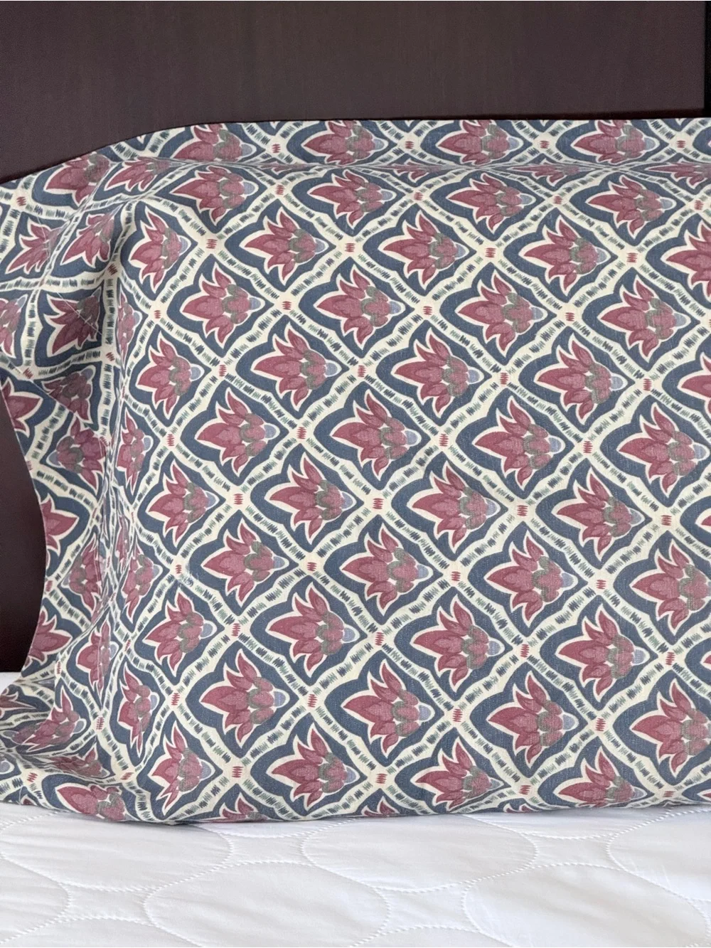 Americana Scallop Print King Pillow Shams Pair